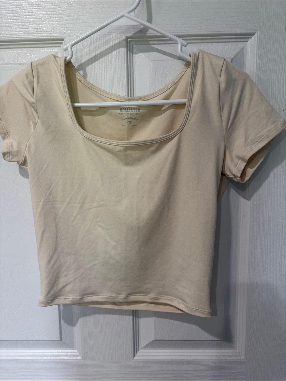 Hollister Cream Scoop-Neck Cropped Tee